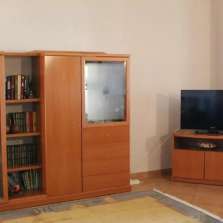 아파트 Vp Flat With Balcony And Pool View 알보르