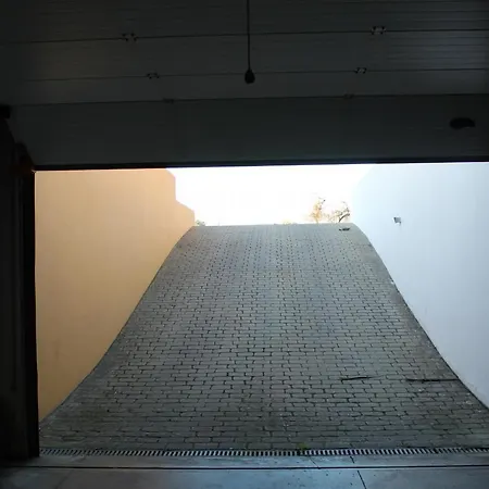 Vp Flat With Balcony And Pool View 알보르