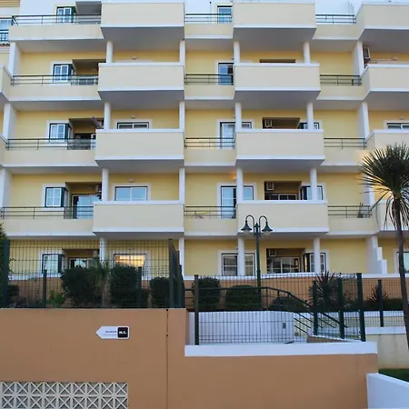 Vp Flat With Balcony And Pool View 아파트