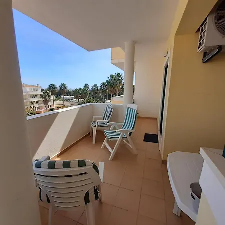 Vp Flat With Balcony And Pool View 아파트